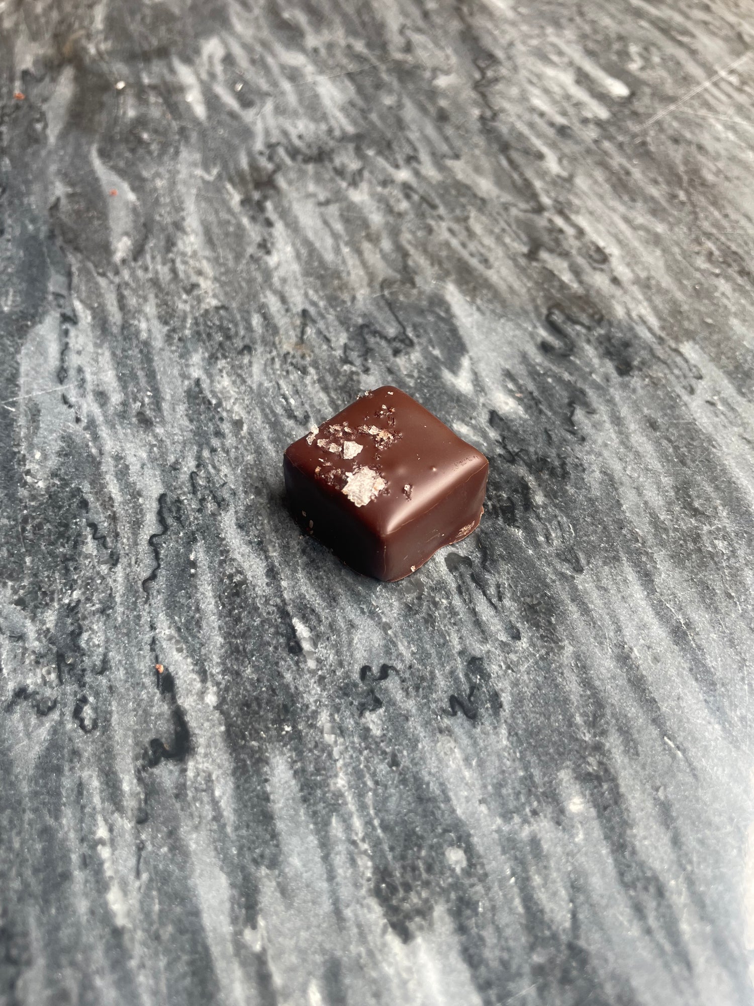 Pralin Mörk Ganache Havssalt (styck)